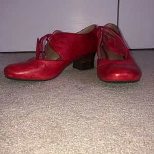 1” red vintage inspired heel